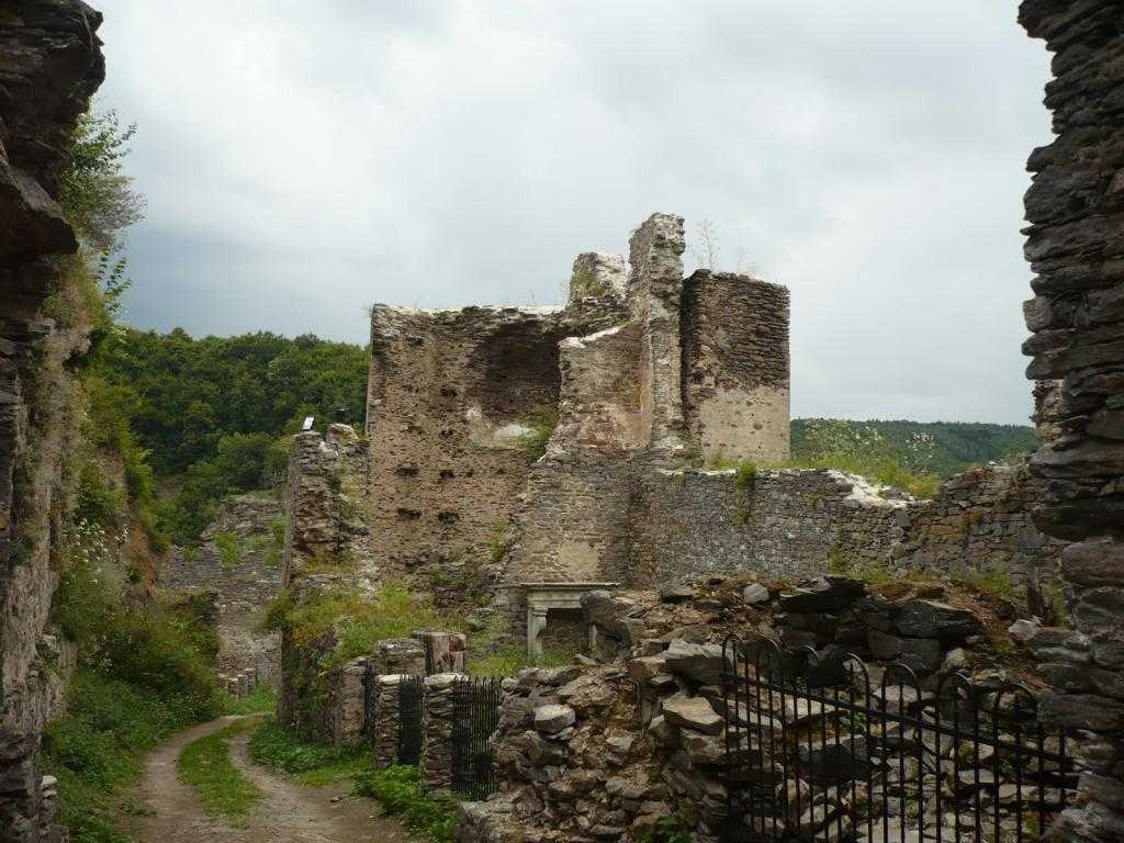 Развалины замка